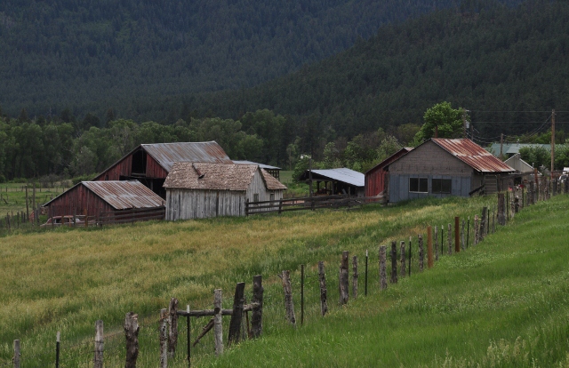 farmhouse outside Vallecito Lake